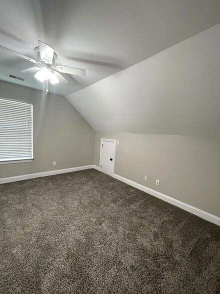 Building Photo - 383 Springview Ln