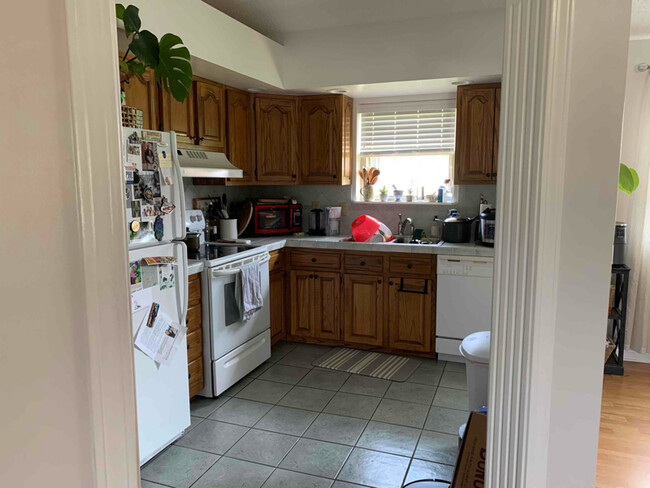 Building Photo - 3012 Pebble Brook