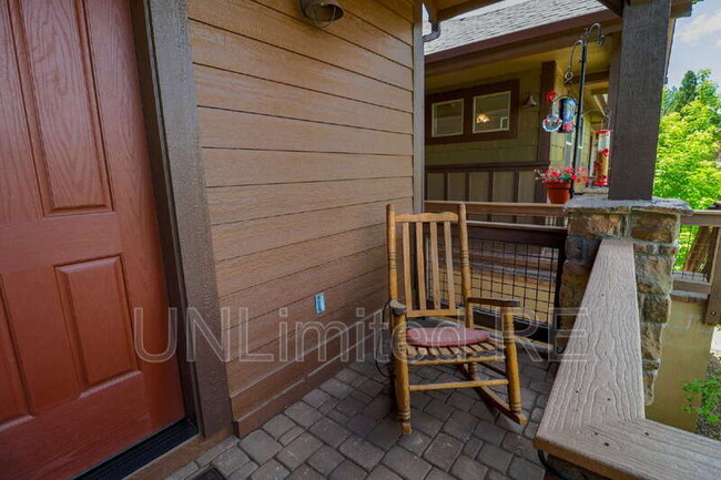 Primary Photo - 2429 W Bruce Balle Dr