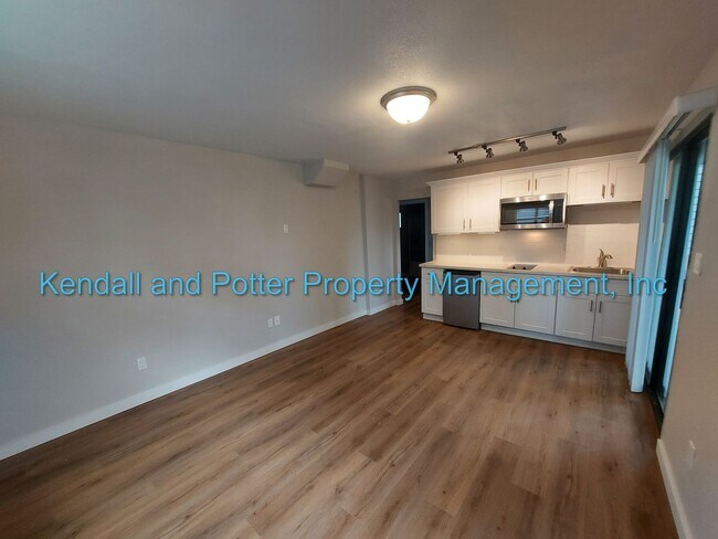 Building Photo - 405 HILL Crest
