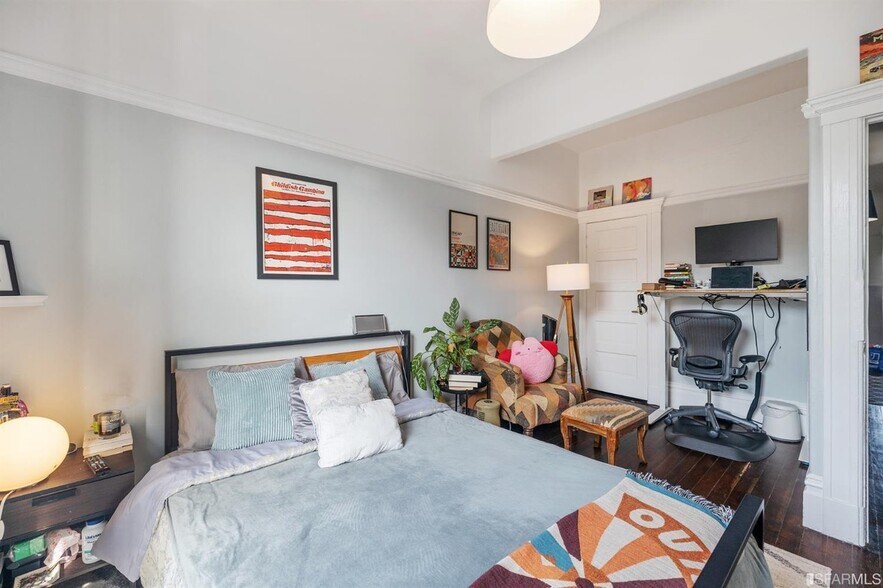 Building Photo - 1058 Divisadero St