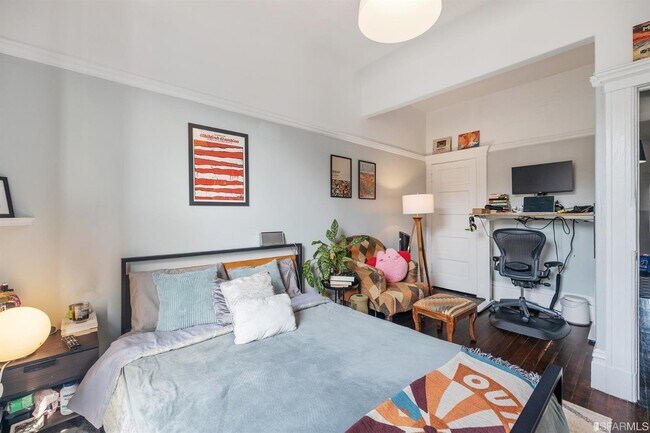 Building Photo - 1058 Divisadero St