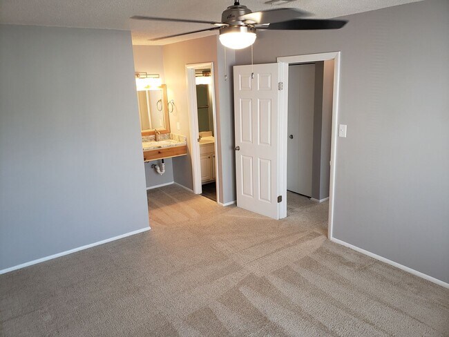 Building Photo - Newpointe Condos