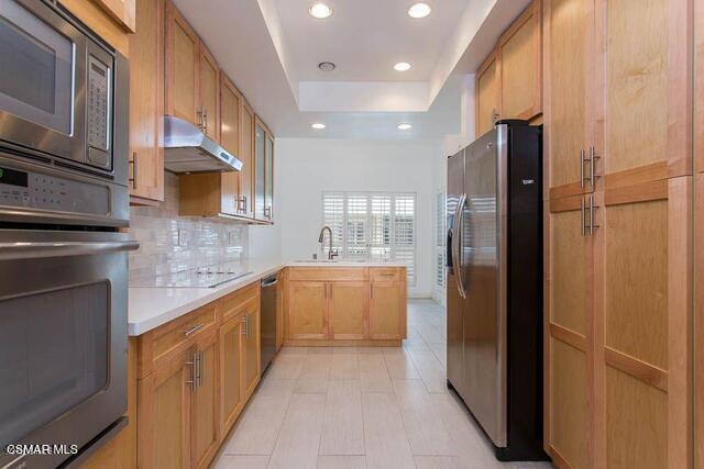 Building Photo - 4338 Redwood Ave