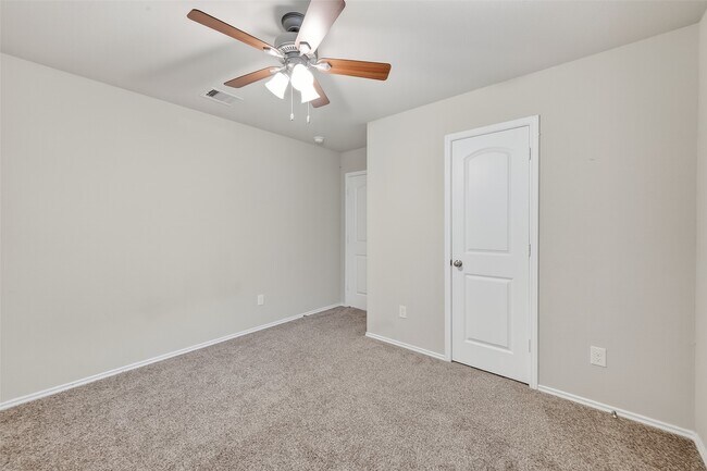 Building Photo - 20926 Belmont Village Wy