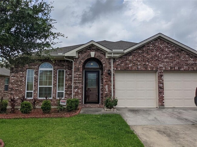 Building Photo - 13918 Goodridge Dr