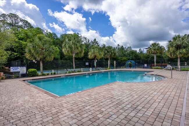 Building Photo - 2/2.5 Townhome in Sorrento