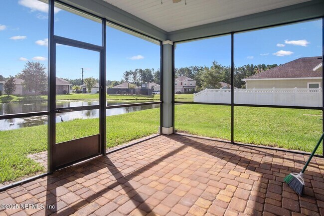 Building Photo - 351 St James Way