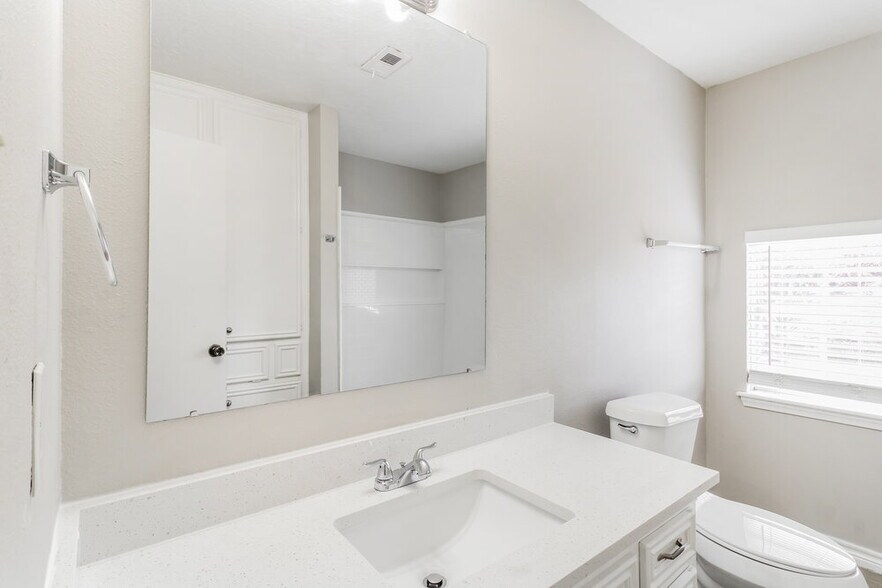 Building Photo - 14031 Crosshaven Dr