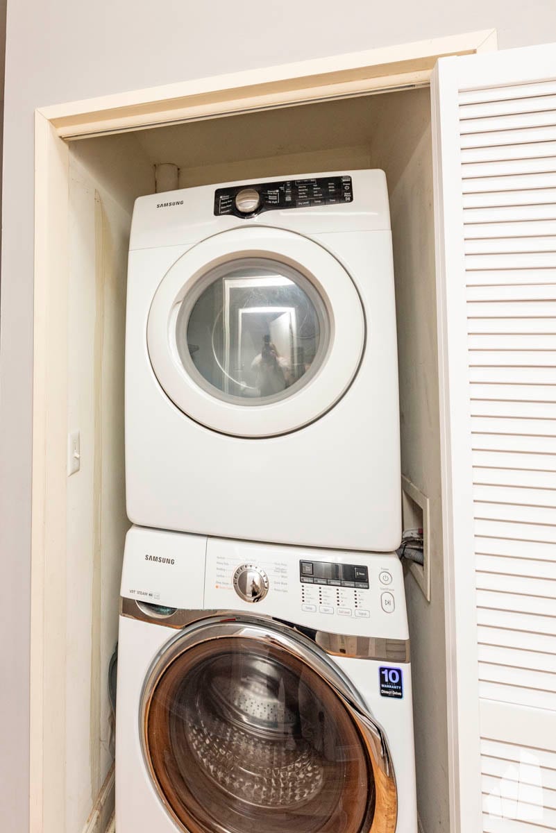 Building Photo - 1133 W Addison St