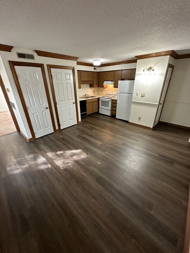 Building Photo - 3511 Ivy Commons Dr