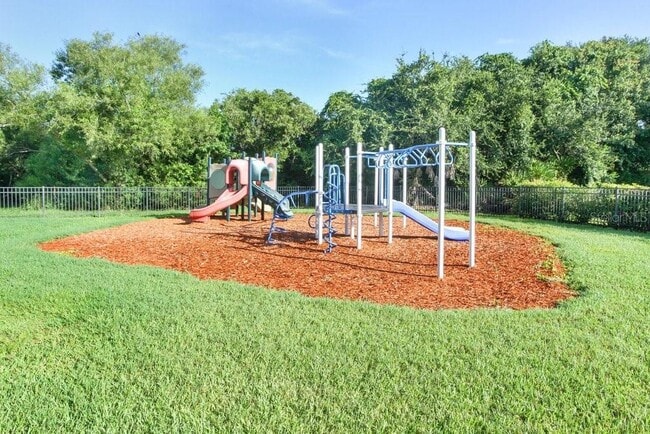 Building Photo - 7005 Cohasset Cir