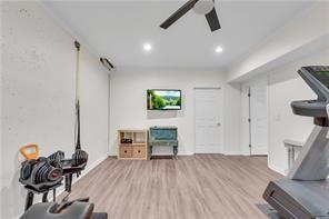 Building Photo - 704 Woodbridge Dr