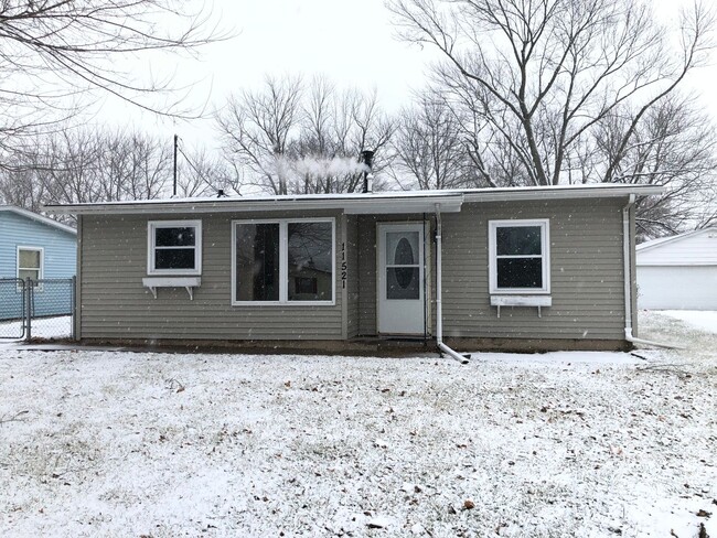 Building Photo - 2 BR & 1 BA in Milan IL