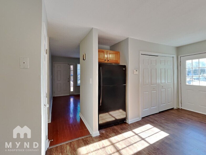 Building Photo - 1518 Lantern Pl