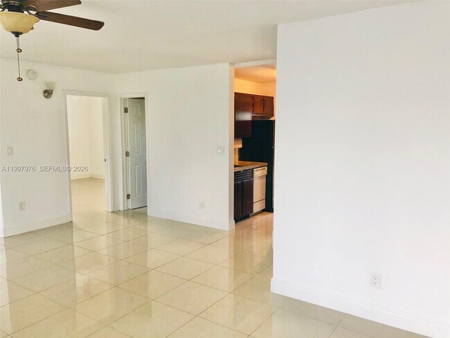 Building Photo - 1025 SE 15th St