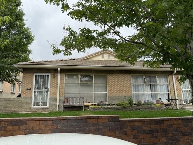 Building Photo - Charming 1BR Apartment in Denver