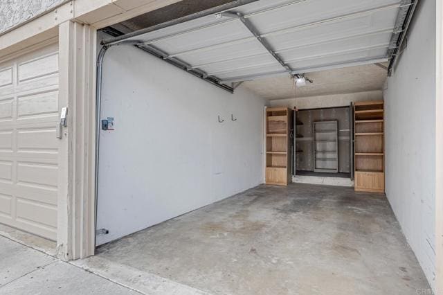 Building Photo - 930 Via Mil Cumbres