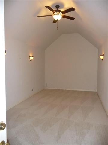 Building Photo - 715 Wheaton Ct