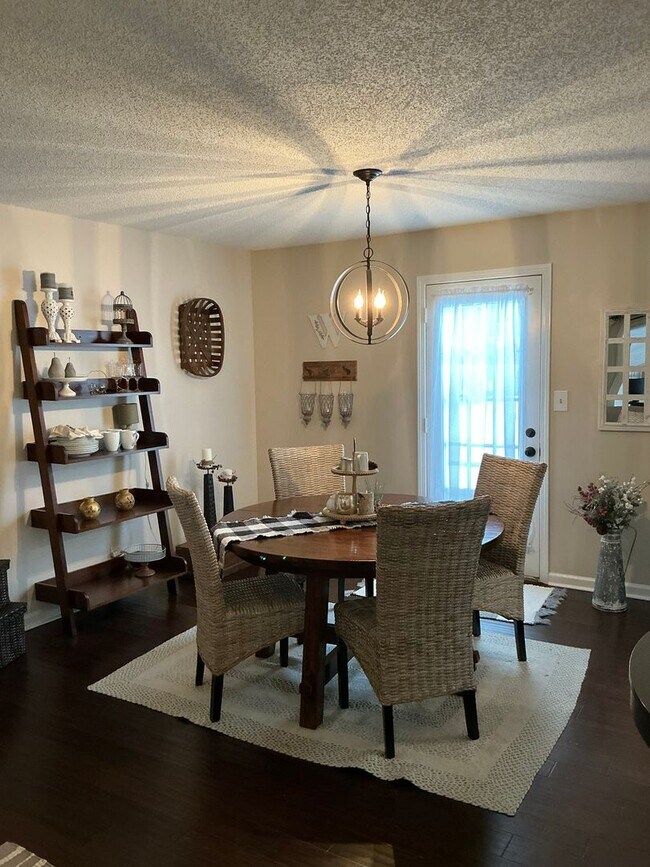 Building Photo - 2157 Watertown Pl