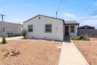 Building Photo - 2548 Violet St
