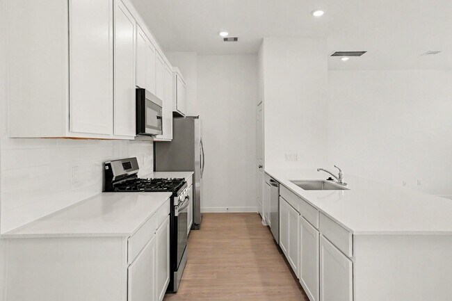 Building Photo - 12610 Blue Catfish Ln