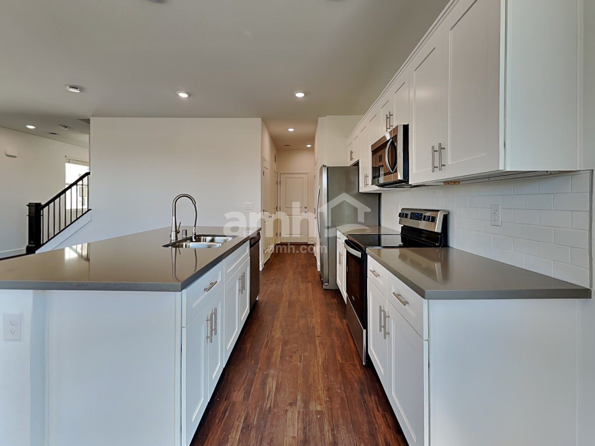 Building Photo - 8895 Tiger Tooth Ave