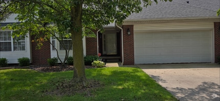 Building Photo - Beautiful 3 bed 3 bath two story condo. St...