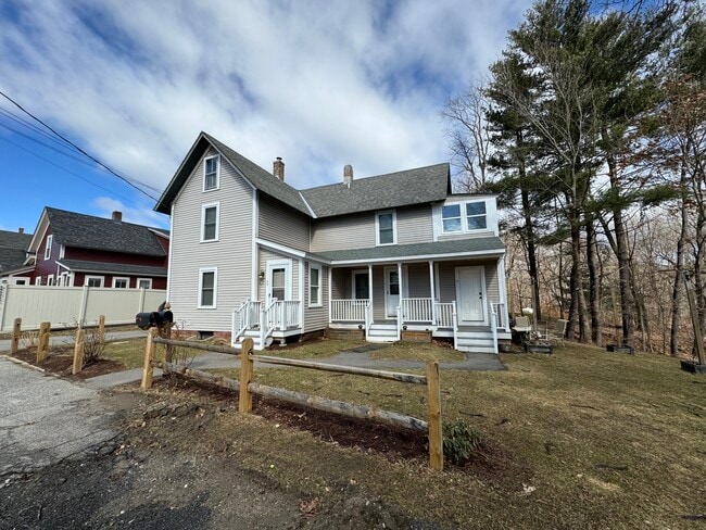 Building Photo - 40 Wilford St