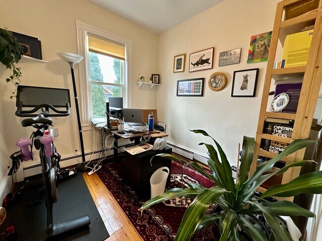 Building Photo - 11 Sheridan St