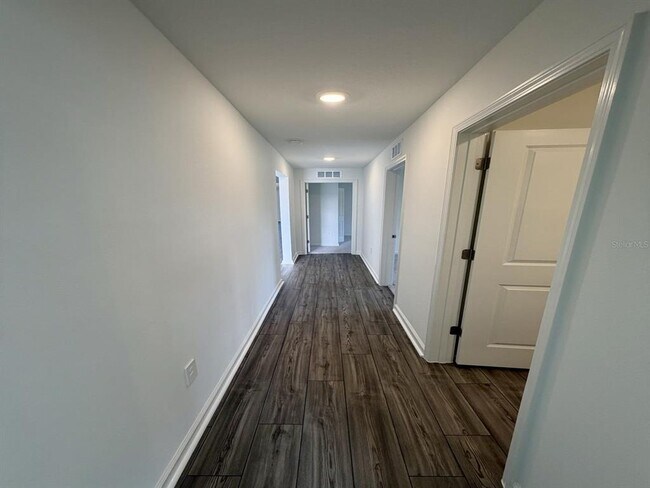 Building Photo - 8341 SW 42nd Cir