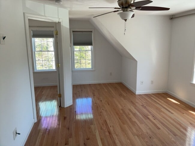 Building Photo - Large 2nd Floor Studio in Quiet Sandwich (Forestdale) Neighborhood