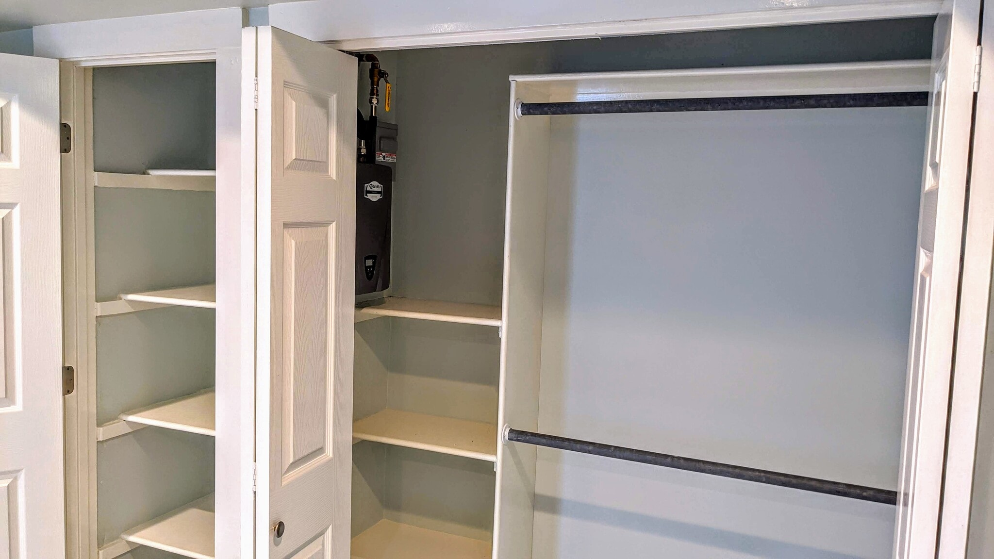 Building Photo - 917 Hendricks Ave