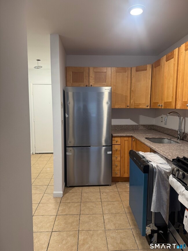 Building Photo - 15 Greenwich Ave