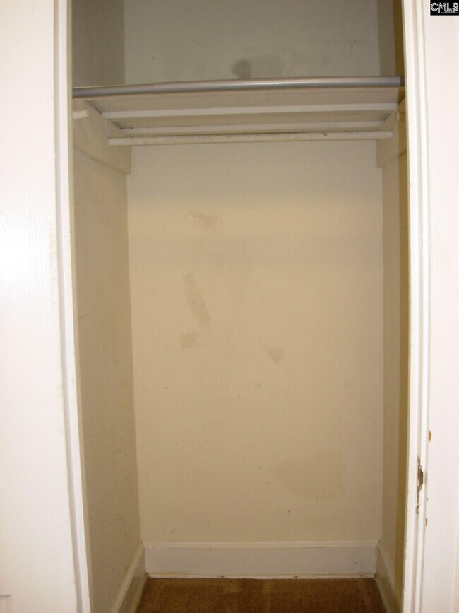 Building Photo - 704 S Bonham Rd