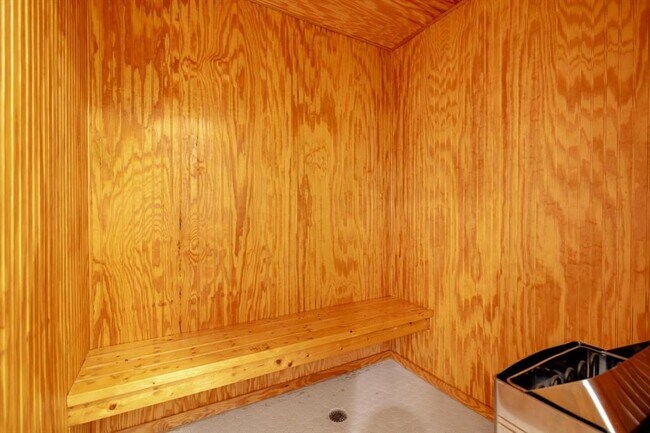 Building Photo - 12564 Memorial Dr