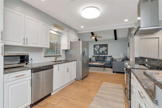 Building Photo - 4712 114th St N