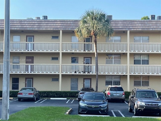 Building Photo - 5961 NW 61st Ave