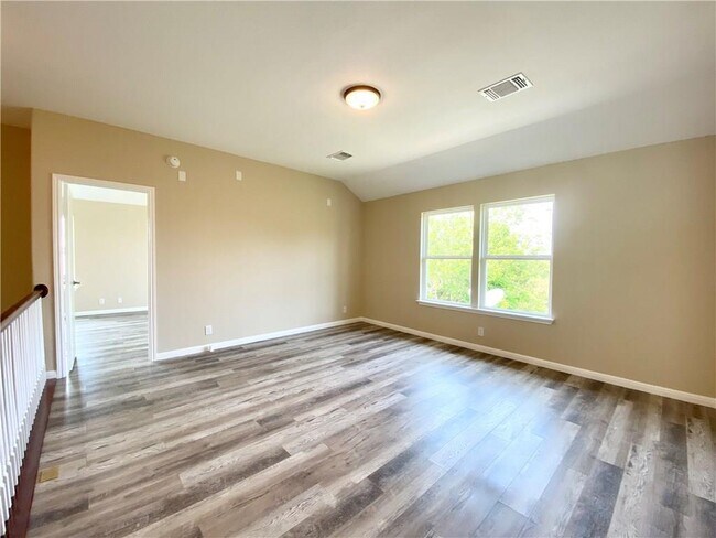 Building Photo - 2214 Conway Cove