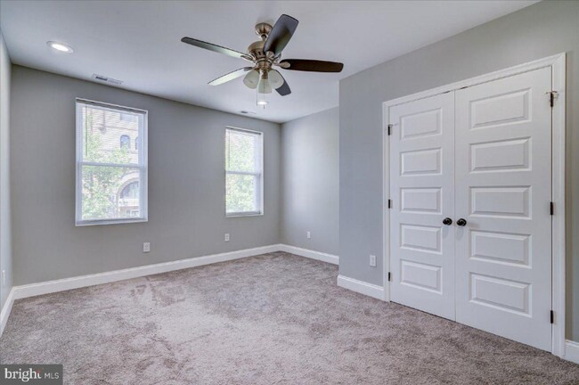 Building Photo - 815 N Collington Ave