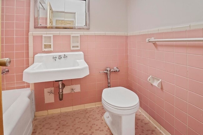 Building Photo - 1608 Ocean Pkwy