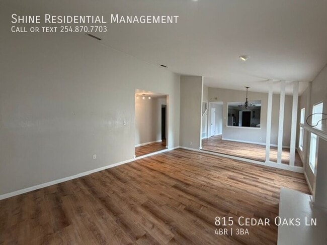 Building Photo - 815 Cedar Oaks Ln