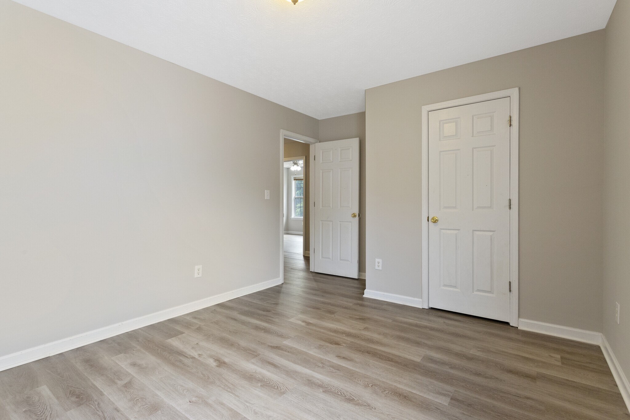 Building Photo - 2325 Winthrope Way Dr