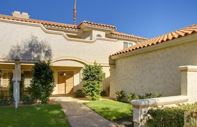 Building Photo - 223 Desert Falls Dr E