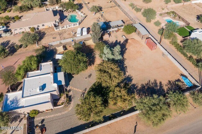 Building Photo - 37005 N 7th St