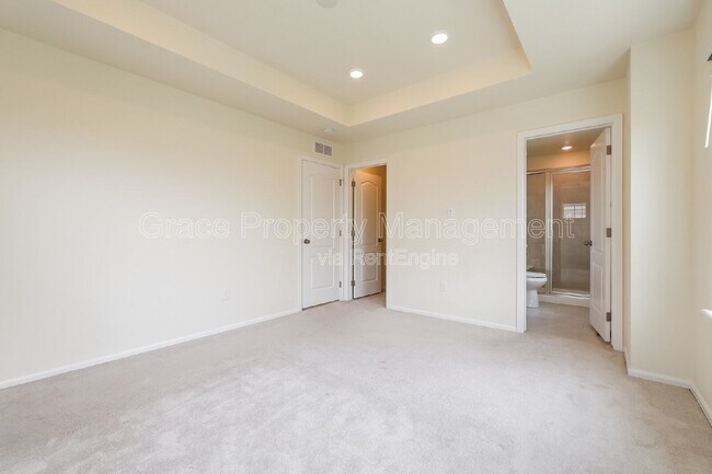 Building Photo - 17626 Olive St