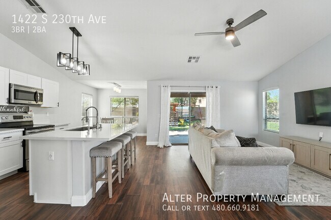 Building Photo - 1422 S 230th Ave