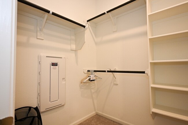 Building Photo - 3057 Pensacola Dr