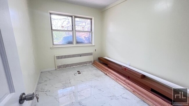 Building Photo - FRESHLY GUT RENOVATED  2 BEDROONs EAST 54 ...