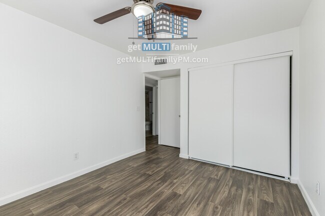 Building Photo - 1923 E Hayden Ln